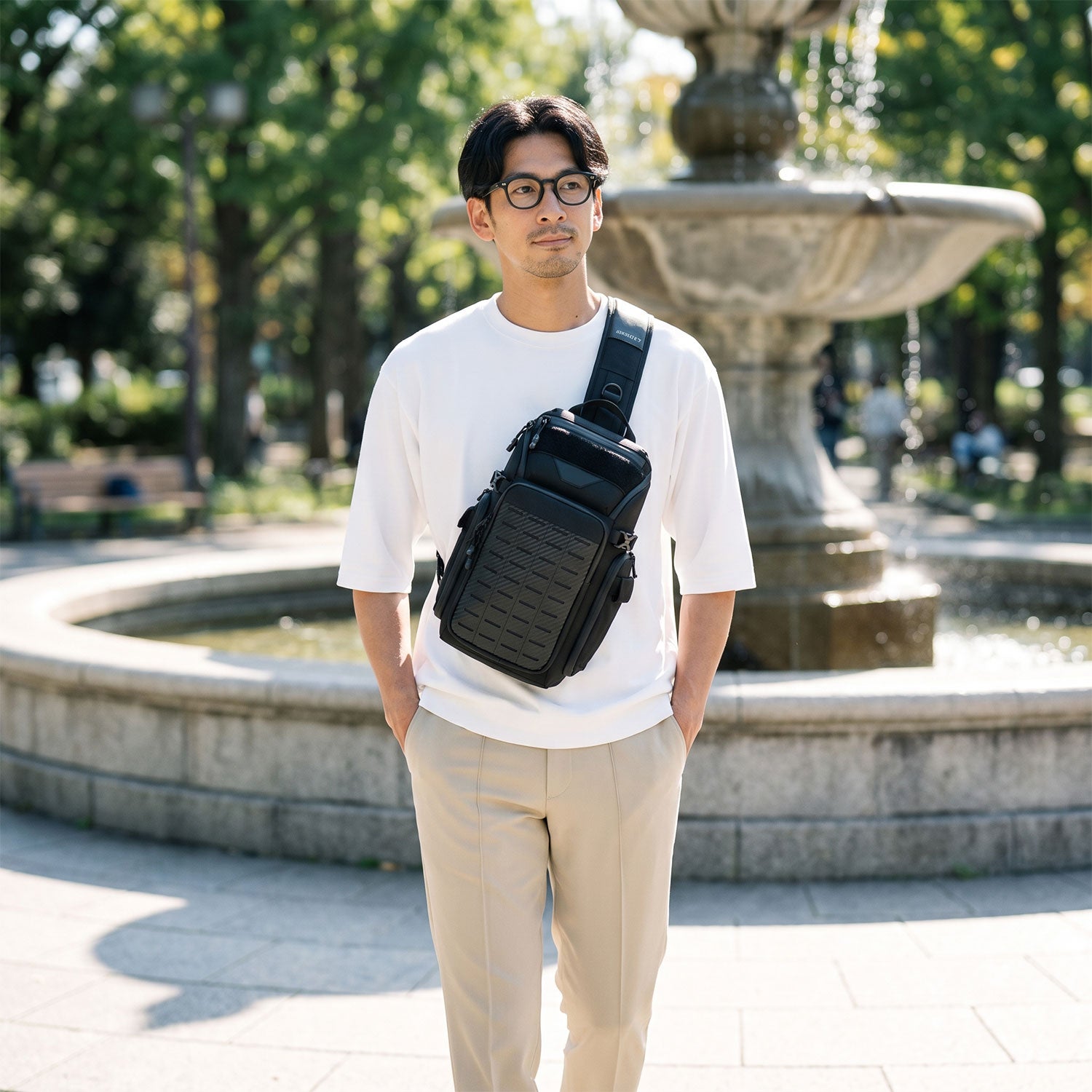 CREST SLING BAG