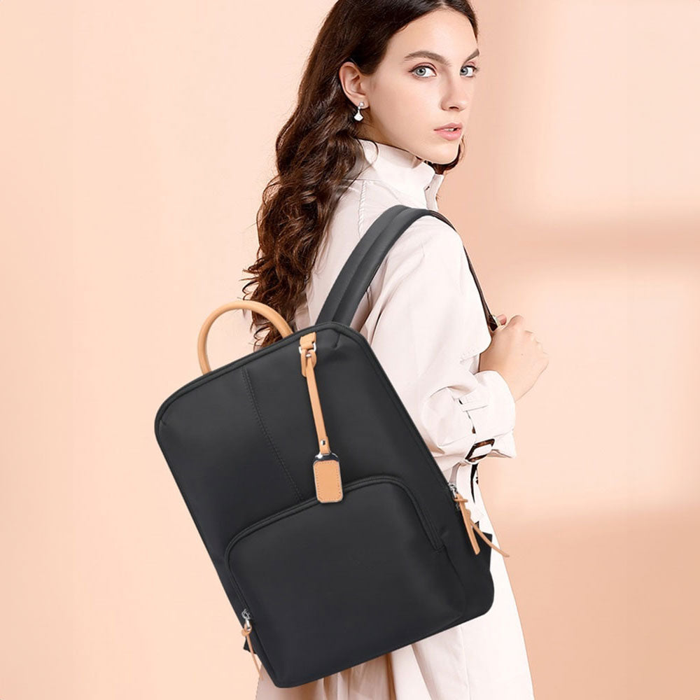 【限定値下げ】LARISSA LADY BACKPACK（ブロデリック） 可愛いデザイン】ラリサ レディース パソコンリュック by
