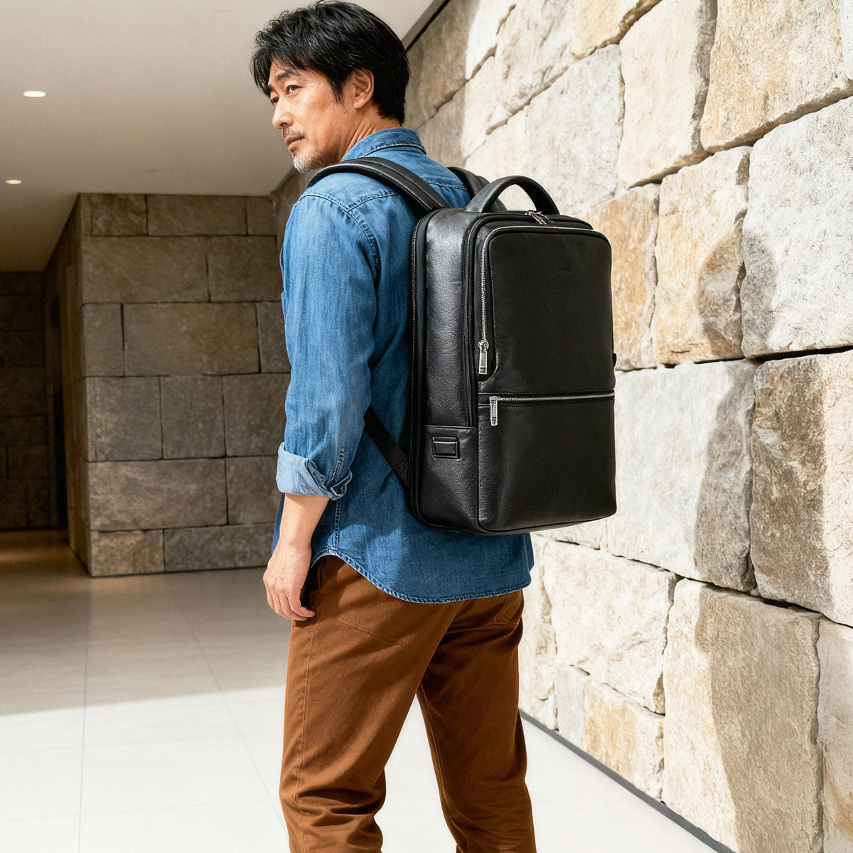 LONDON LEATHER BACKPACK