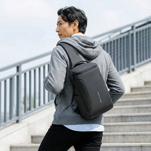 スマート＆大容量】メルボルン ボディバッグ by BRODERIK - Broderik