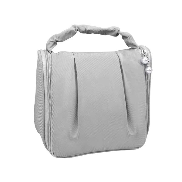travelpouch-lady-main-