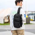 VANTAA SLING BAG